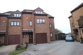 5 bedroom Terraced f...